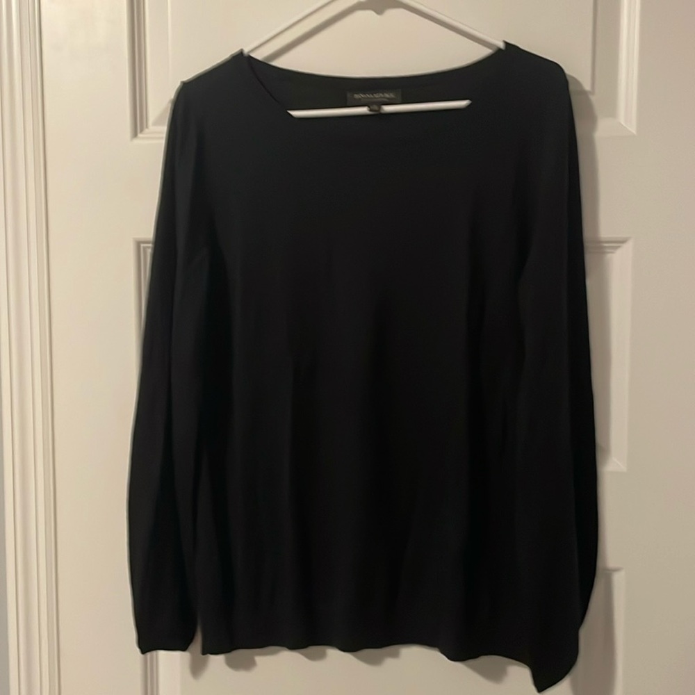 Black light weight summer sweater